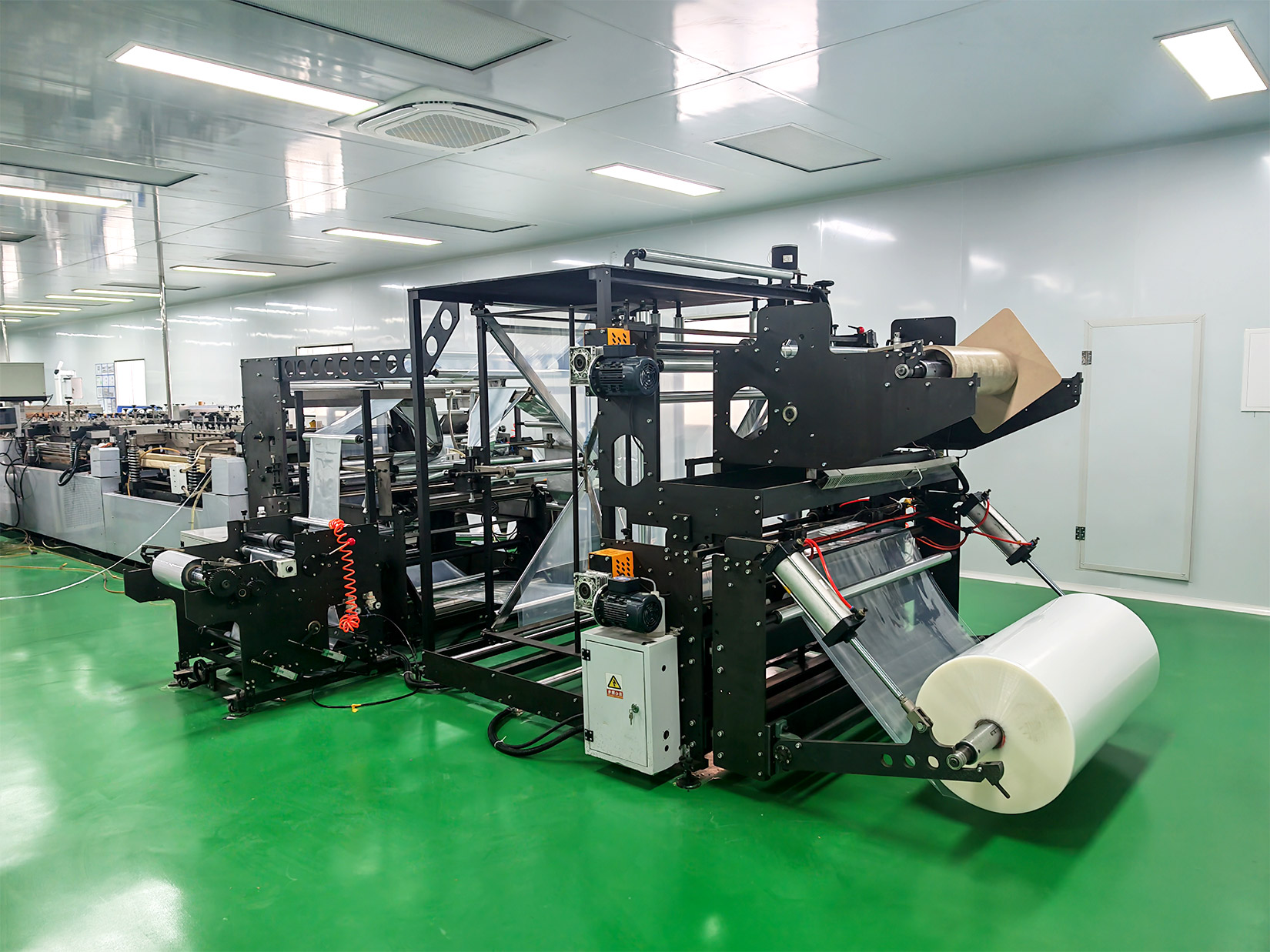 Best Link Expands Production Capacity with New Advanced Machinery for ESD Bags Best Link Expands Production Capacity with New Advanced Machinery for ESD Bags