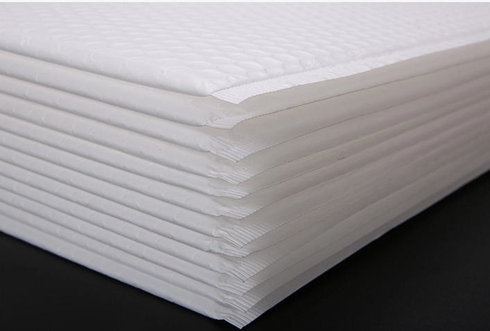 E-commerce bubble packaging bags thickened express envelope bags white kraft paper bubble envelope bags