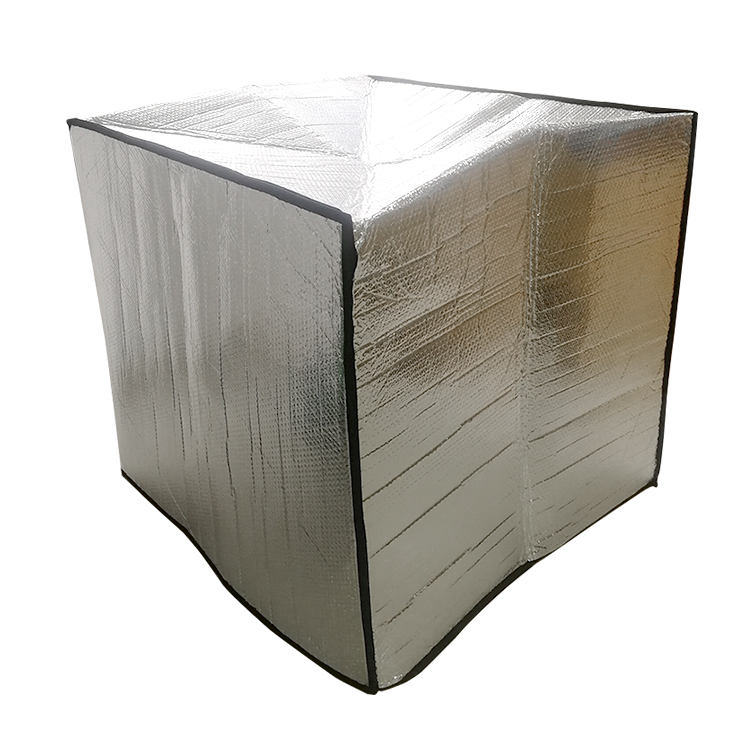 Aluminum foil bubble insulated pallet cover